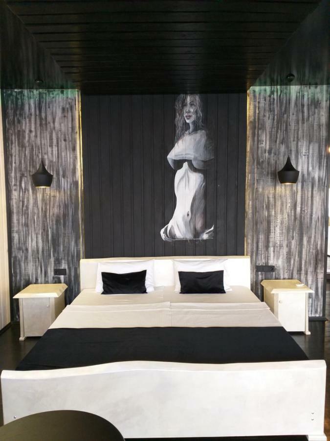 Captain Black Hotel Pitsunda Dış mekan fotoğraf